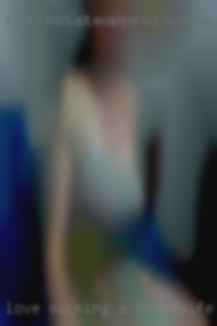 Love sucking on a nice juicy a housewife in Texarkana clit.